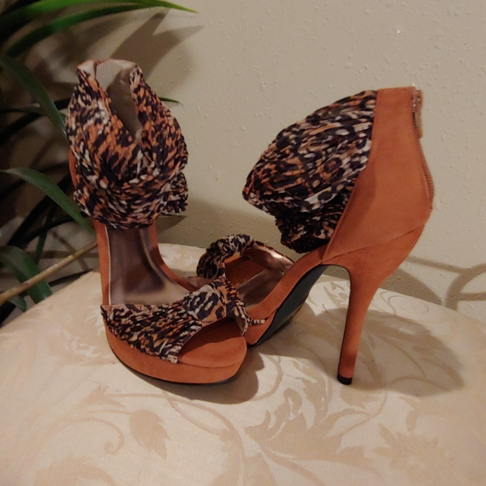 CHARLOTTE RUSSE SHOES - Picture 1 of 4
